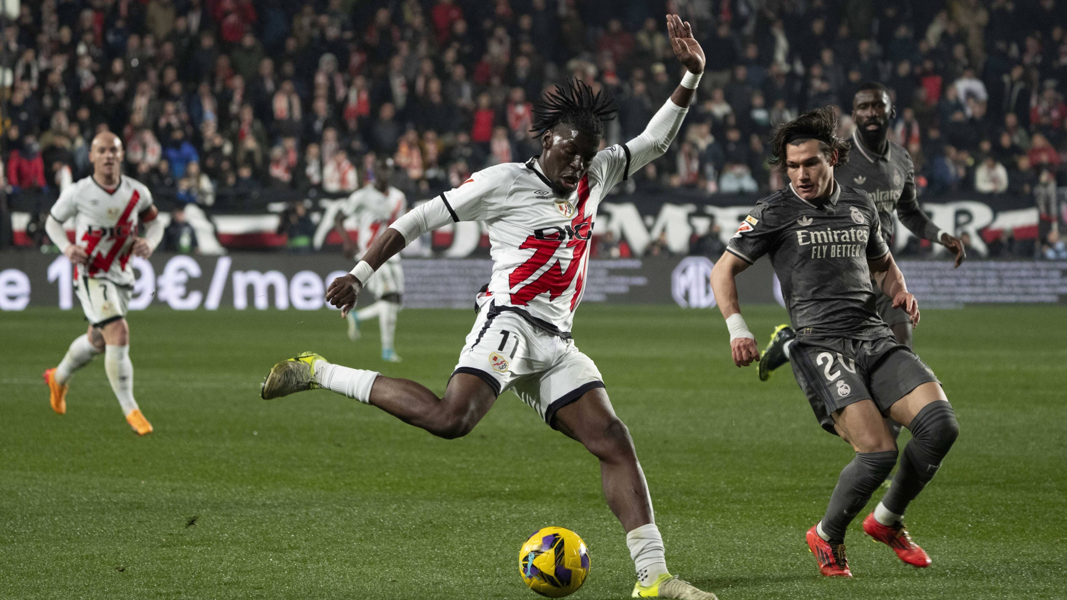 APP下载包含转会期西甲焦点战；费城76人外线爆发；更衣室稳定；阵容厚度经受考验的词条