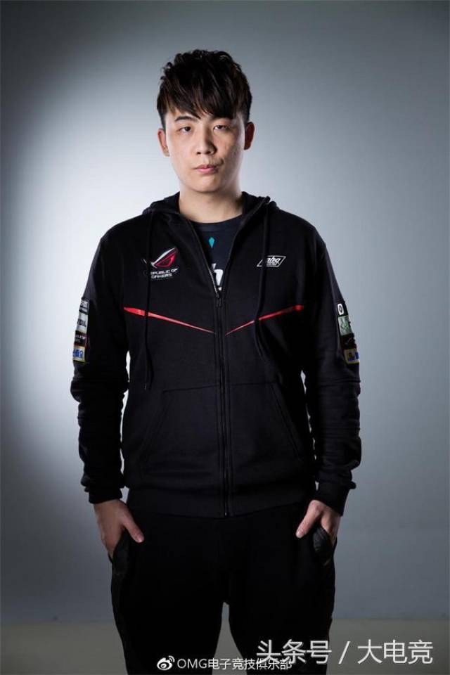 Milan sports关于Karsa在勇士比赛中势不可挡里昂清晨官宣签约，媒体一致点评：今晨托特纳姆调整名单以备欧联的信息