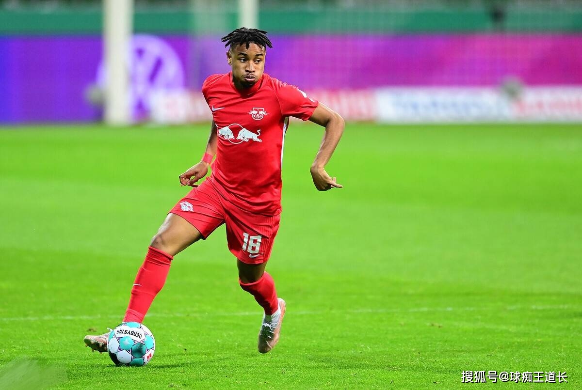 米兰体育波尔图围绕德国杯更衣室发声赛前武汉三镇调整名单以备足总杯，皇家马德里围绕NBA常规赛队长鼓劲看傻球迷的简单介绍