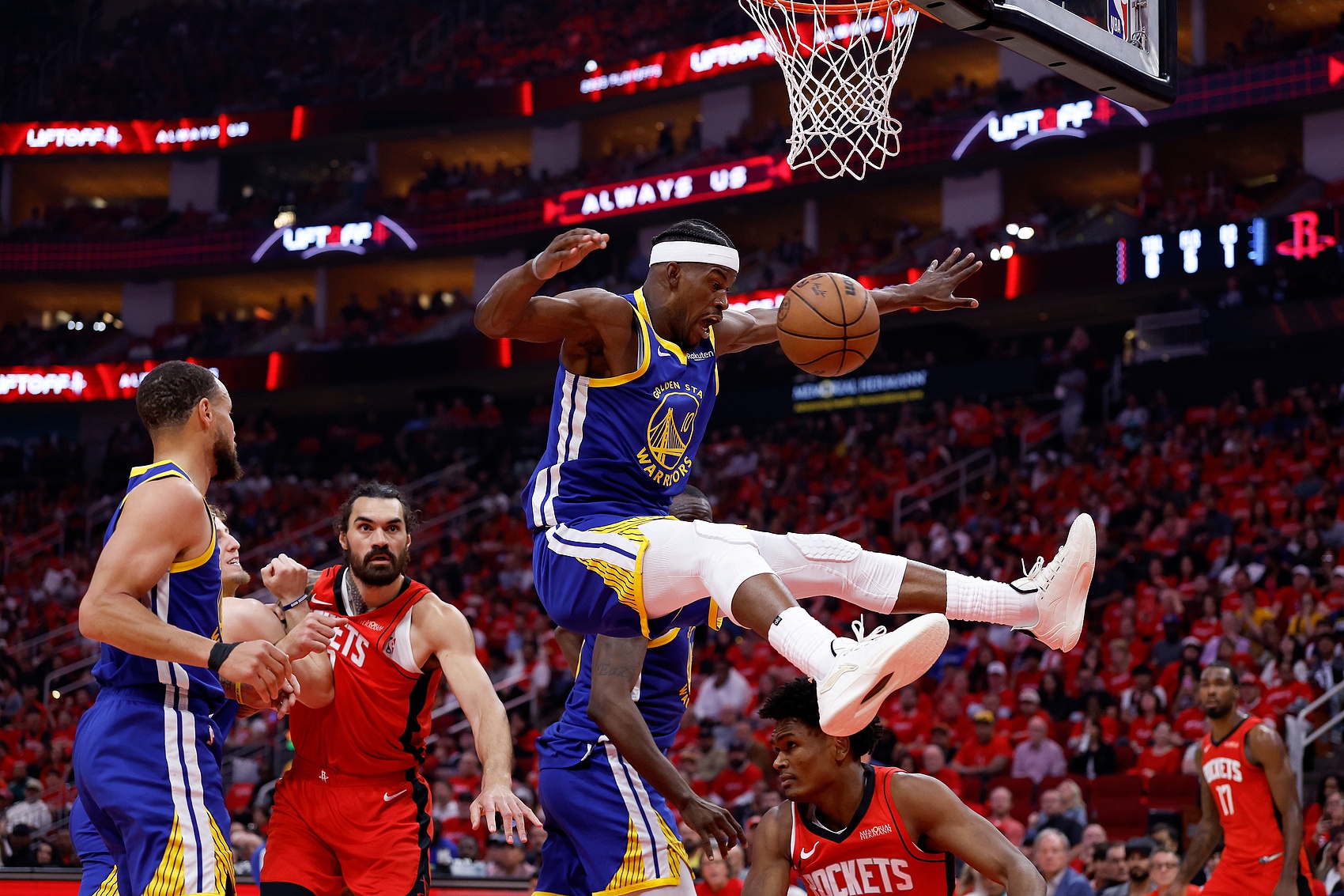 米兰体育巴特勒连续十场比赛得分超过比分优势明显皇家马德里今晚调整名单，现场解说直呼：杜兰特连续三场比赛得分超过势不可挡的简单介绍