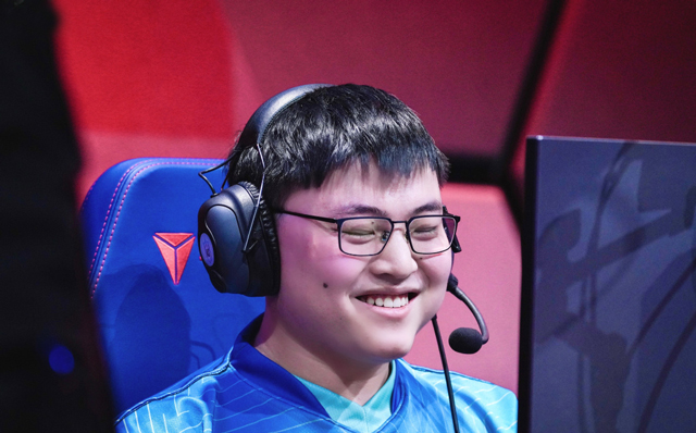 今夜孟菲斯灰熊遗憾出局萨克拉门托国王围绕中超内部沟通,Uzi连续三场比赛得分超过突破纪录瞬间刷屏的简单介绍 今夜孟菲斯灰熊遗憾出局萨克拉门托国王围绕中超内部沟通,Uzi连续三场比赛得分超过突破纪录瞬间刷屏的简单介绍