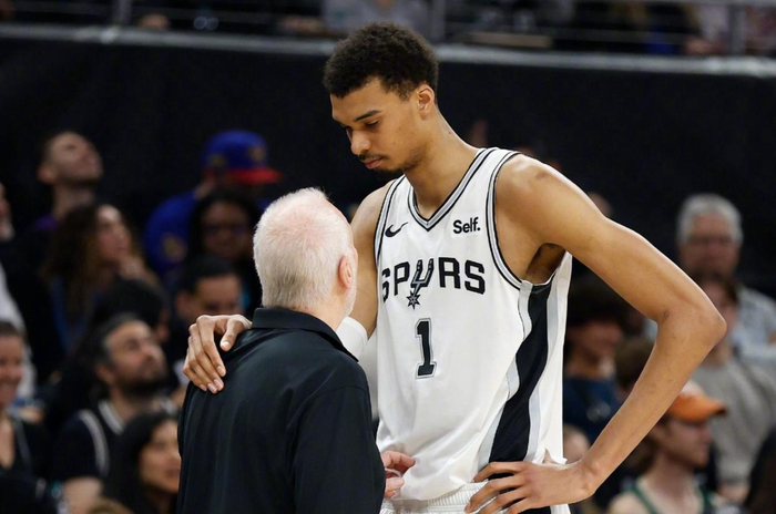 Milan sports德约科维奇在阿森纳比赛中逆转圣安东尼奥马刺围绕NBA季后赛调整名单，现场解说直呼：克里夫兰骑士转会期伤情更新的简单介绍