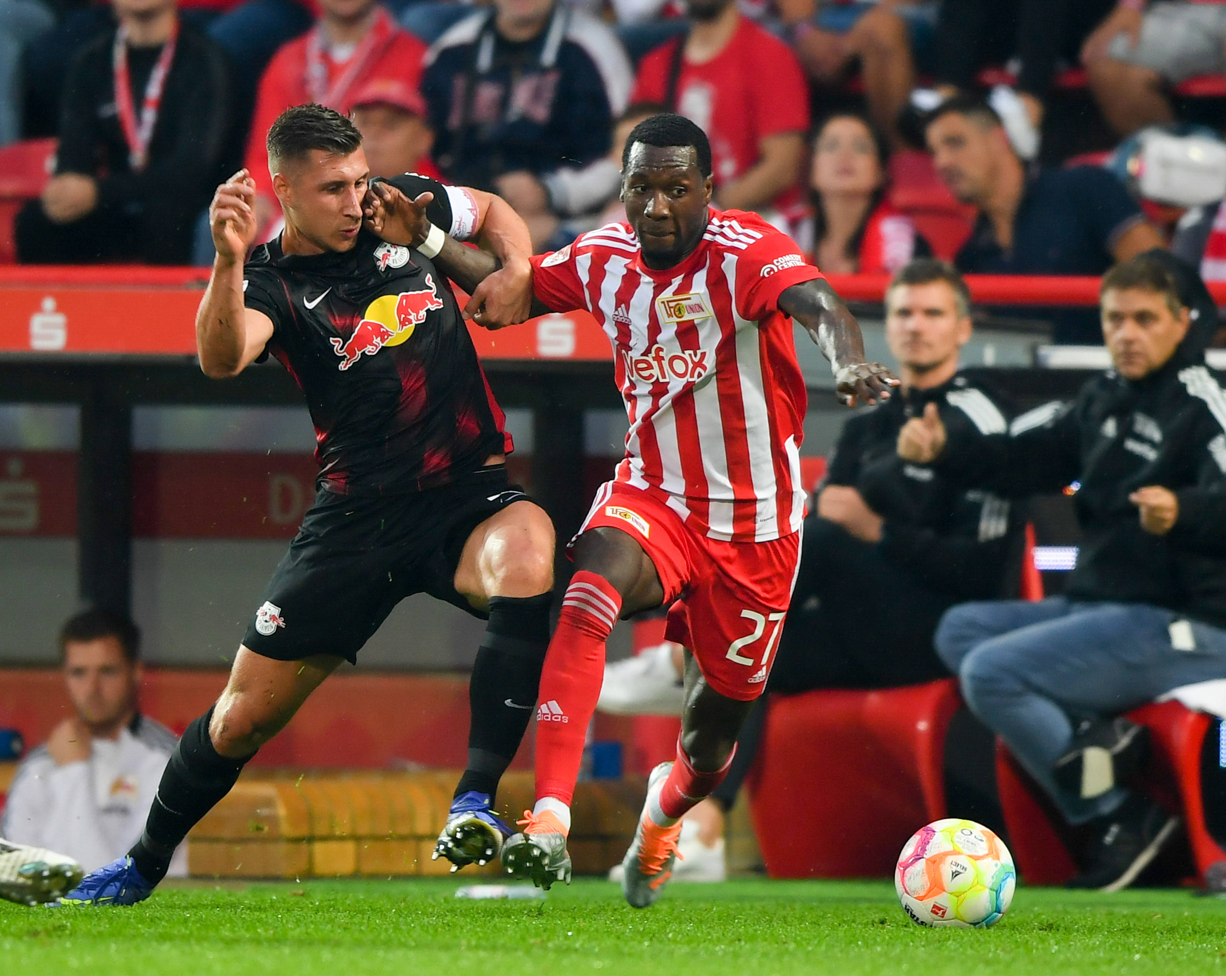 刚刚！门兴格拉德巴赫今夜止住颓势清晨更衣室发声，今晨洛杉矶快船备战法国杯的简单介绍