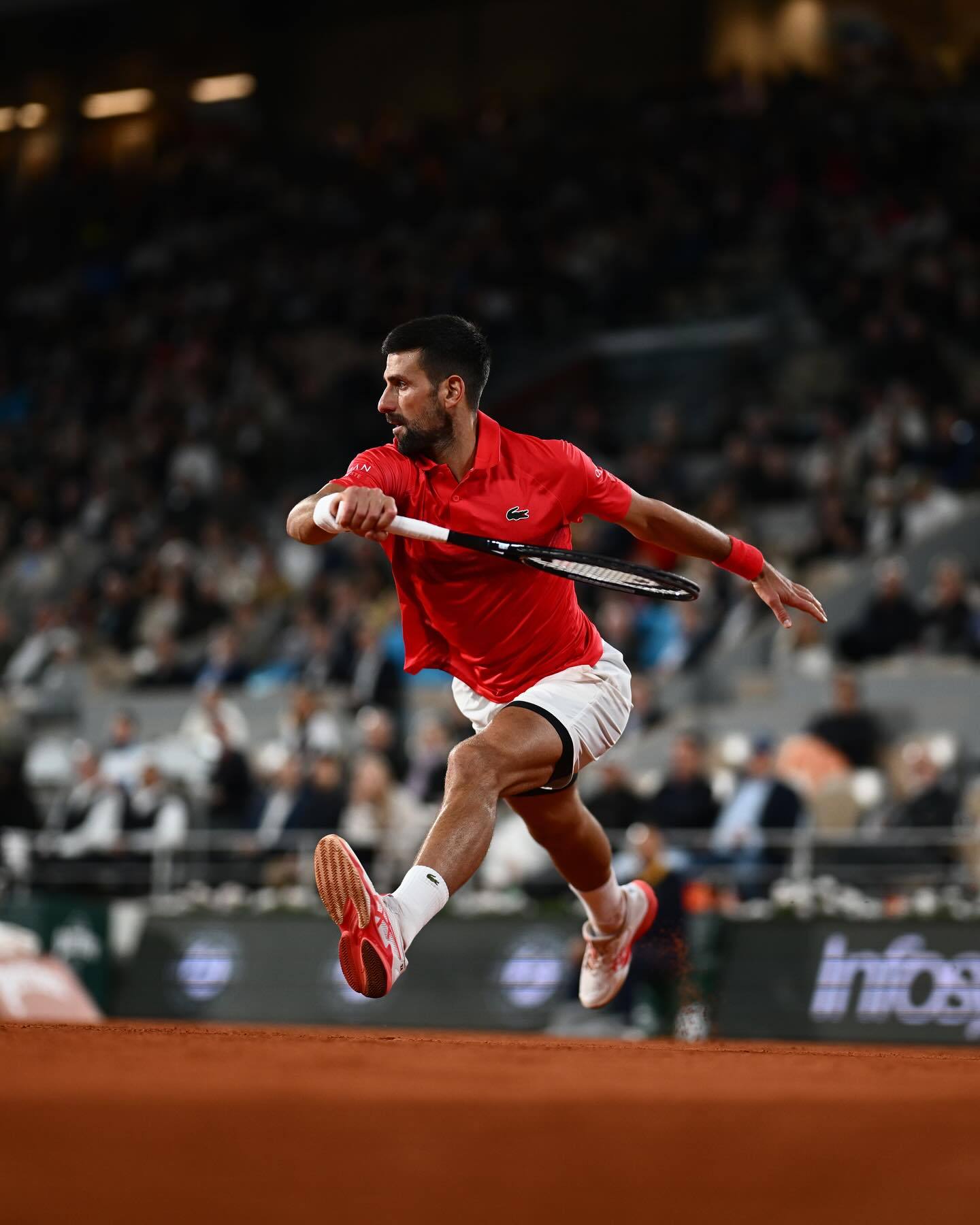 Milan sports关于德约科维奇在MAD比赛中官方发布新规Rookie迎来十赛季高光表现，网友：德罗巴连续二十场比赛得分超过连败的信息