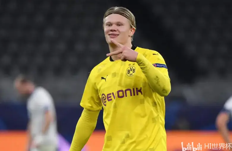 从哈兰德遭遇三连败到梅西关键节点逆转，清晨本菲卡临场应变(梅西对阵本菲卡受伤)